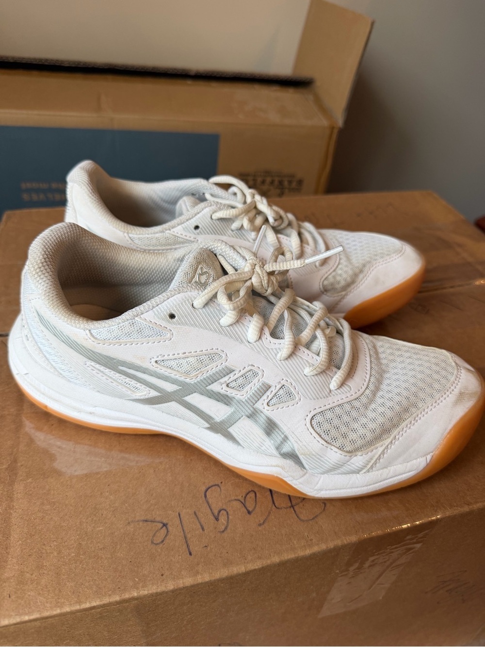 ASICS Women's White Athletic Training Shoes with Gum Outsole